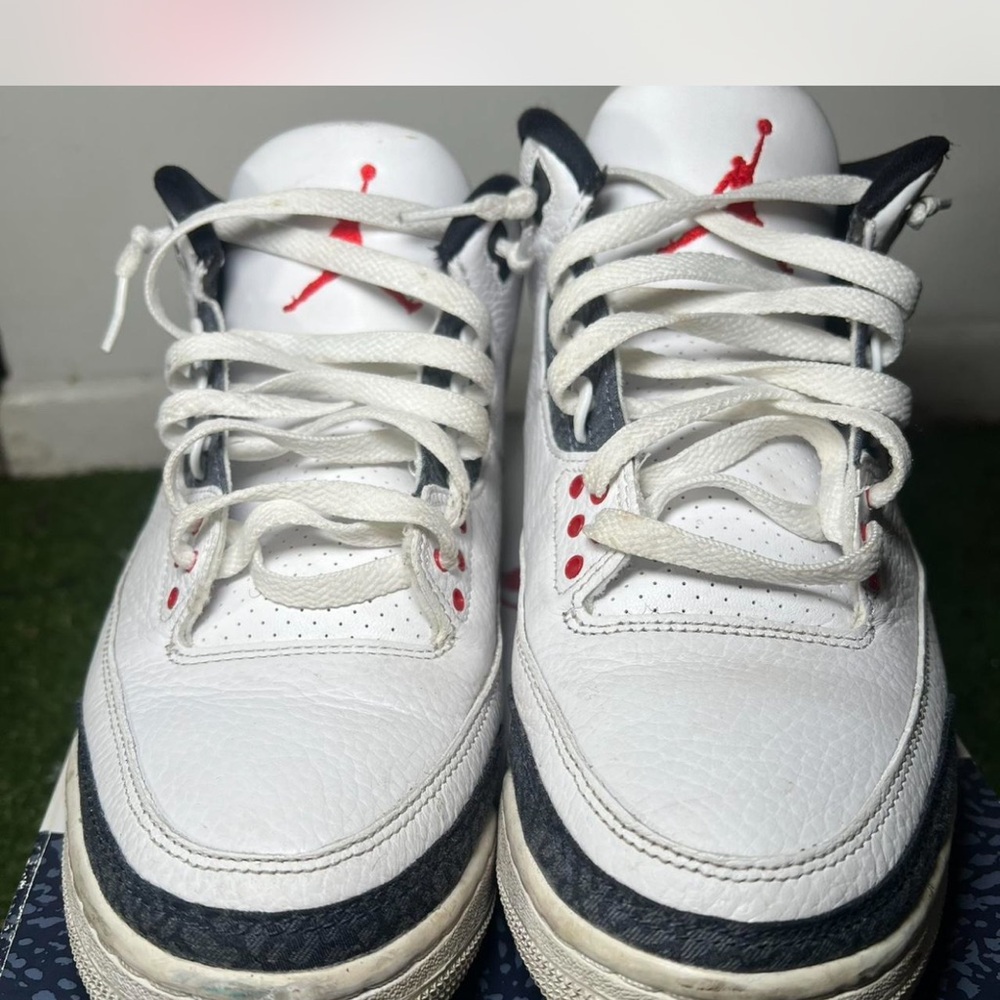 Jordan 3 Denim Reds